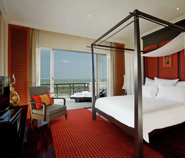جناح رئاسي مع دخول صالة النادي، Hilton Hua Hin Resort and SPA 2/5
