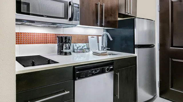 استوديو بسرير كينج مع أريكة بحوض استحمام لذوي الإعاقة، TownePlace Suites by Marriott San Antonio Downtown Riverwalk 8/10
