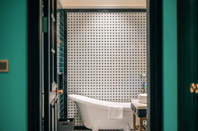 غرفة بريميوم بسريرين منفصلين بإطلالة على الفناء، Hotel Indigo Heilong Lake 5/8