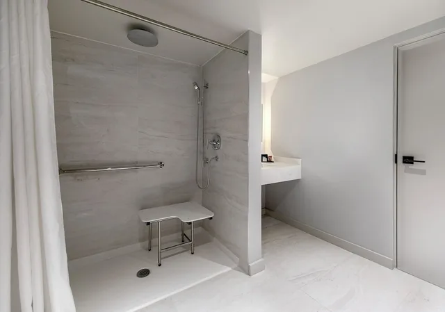 Pine, Studio, Queen Bed, Accessible، La Jolla Cove Suites 2/2