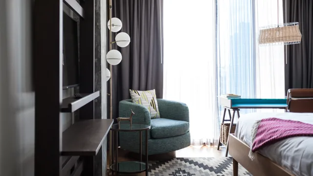 غرفة قياسية بسرير كينج، Hotel Indigo EL PASO DOWNTOWN 2/4
