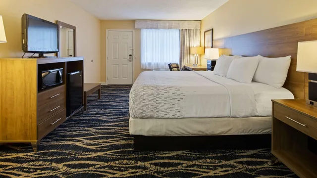 Room, King Bed, Best Western Mountainbrook Inn 5/10