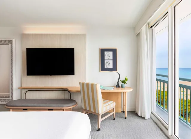 King Oceanview, The Singer Oceanfront Resort, Curio Collection by Hilton 3/9