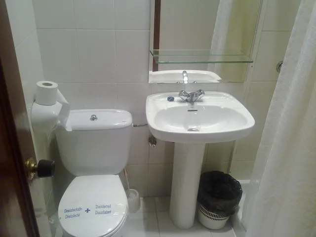 Room, Single, Bunk Bed, Private Bathroom، Moon Hostel Bio 1/2