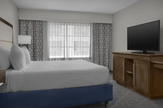 جناح بسرير كينج لذوي الإعاقة، Hampton Inn San Diego Downtown 1/4