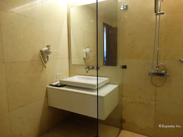 غرفة ديلوكس بسرير كينج، Armada Hotel Manila 8/10