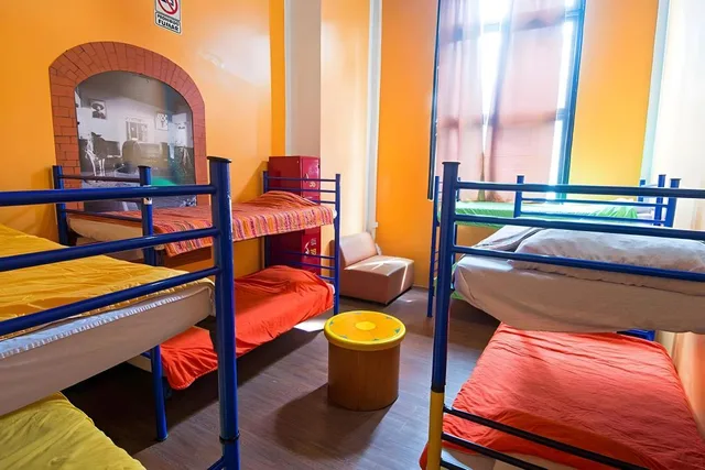 Mixed Dorm, 8 Beds, Shared Bathroom, Hostal Amigo 1/1