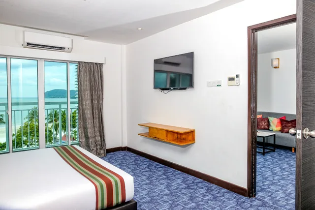 جناح بإطلالة على البحر بشرفة، Langkapuri Resort Langkawi 1/3