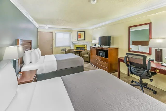 غرفة رباعية بسريرين كوين، Quality Inn & Suites High Level, AB 7/8