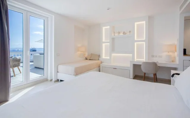 جناح بسرير كينج بإطلالة على البحر بشرفة، Pagoda Hotel Residence 2/5