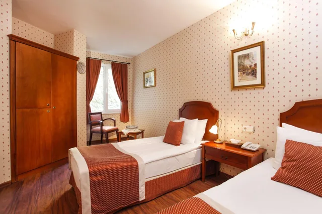 غرفة ثلاثية، Erguvan Hotel 3/5