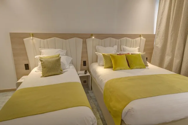 Family, Multiple Beds، Best Western Plus Hotel Comedie Saint-Roch 3/9