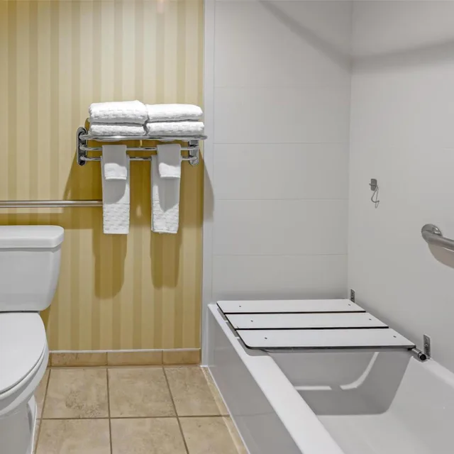 غرفة بسريرين كوين بحوض استحمام لذوي الإعاقة، Best Western Plus Canyonlands Inn 5/5