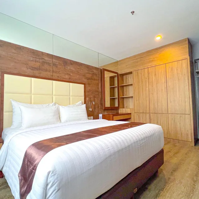 Suite, Asialink Hotel By Prasanthi 4/10