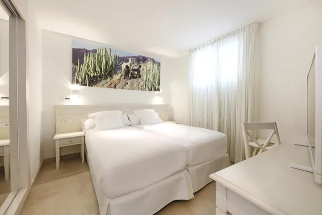 Room, Double Bed, Iberostar Selection Lanzarote Park 2/2
