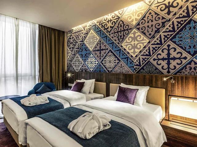 غرفة قياسية بسريرين كوين، Mercure Almaty City Center 2/9
