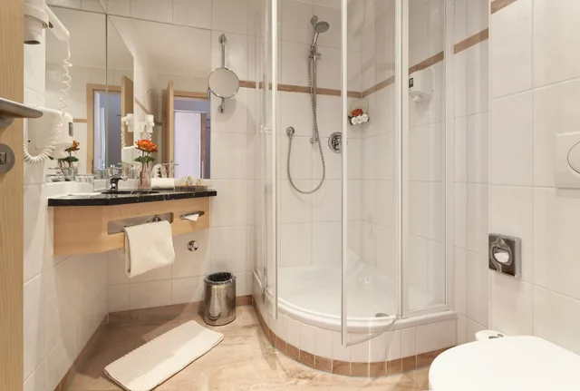 جناح جونيور بسرير فردي، Best Hotel Zeller 2/2