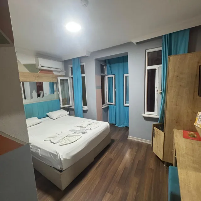 غرفة قياسية بسرير كينج، Megaron Hotel 2/10