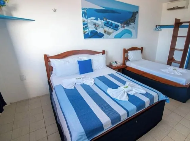 Master, Suite, Triple, 1 Double and 1 Single Bed, La Suite Praia 1/10