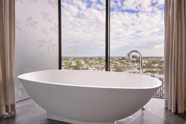 Cabana, Suite, King Bed, Pool Side، Emporium Hotel South Bank 10/10