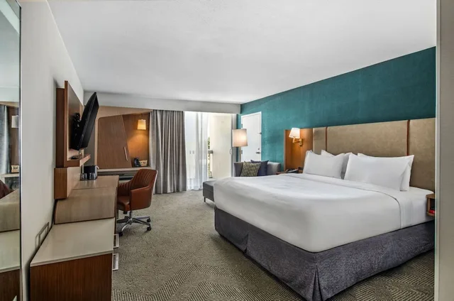 غرفة قياسية بسرير كينج، Courtyard by Marriott Oxnard/Ventura 1/2