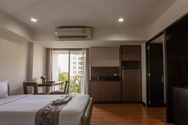 جناح عائلي بسرير كينج وسريرين منفصلين، Lily Hotel Bangkok 8/10