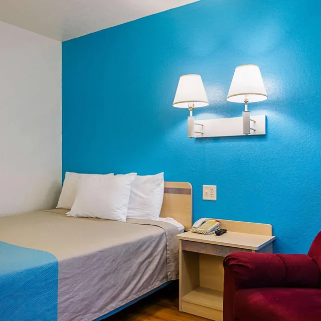 1 Full Bed - Non-Smoking، Motel6 Mitchell, SD 6/10