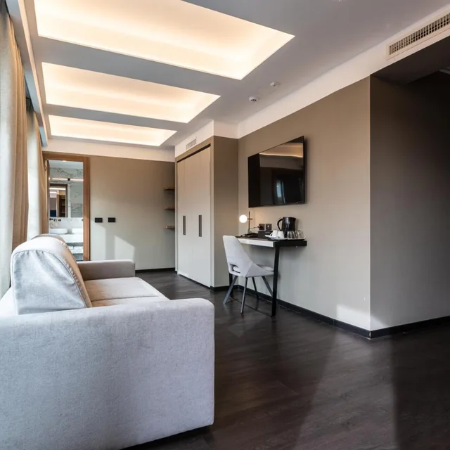 جناح مع أريكة، Hotel Trevi Collection 3/7
