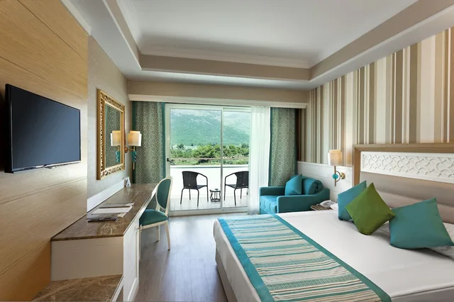 غرفة قياسية بسريرين منفصلين مع أريكة، Karmir Resort And Spa Hotel 2/3