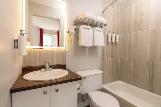 غرفة كلاسيكية ثلاثية بسرير كوين وسرير فردي، Hotel Du Nord 5/5