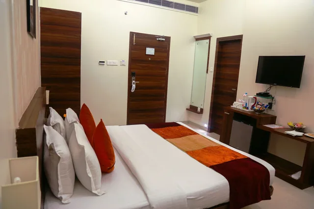 غرفة ديلوكس بسرير كوين، SAPNA CLARKS INN 4/9
