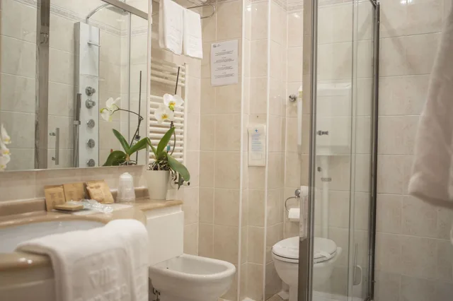 Deluxe, Queen Bed, Villa Imperina 4/5