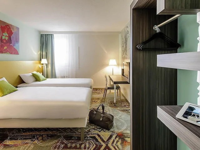 غرفة كومفورت بسريرين منفصلين، ibis Styles Speyer 2/3