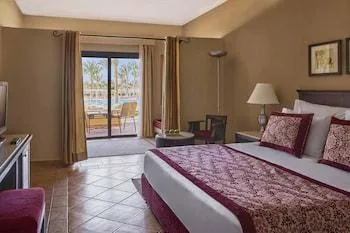 Family, King Bed, Jaz Solaya 1/1