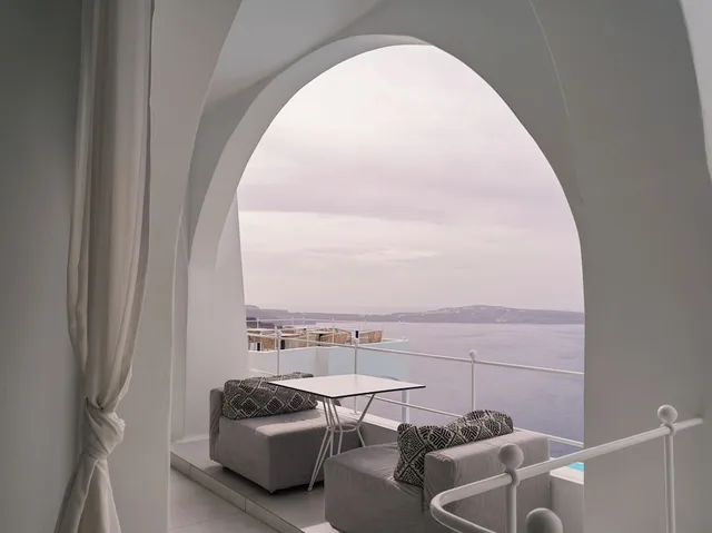 Honeymoon, Grand, Suite, King Bed, Indoor Jetted Tub، Cosmopolitan Suites - Adults Only 3/3