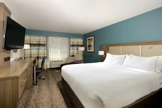 غرفة قياسية بسريرين كوين لذوي الإعاقة، Holiday Inn Express Hotel And Suites Paso Robles 3/8