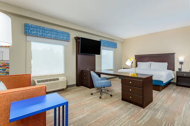 استوديو بسرير كينج، Hampton Inn & Suites Parkersburg Downtown 2/4