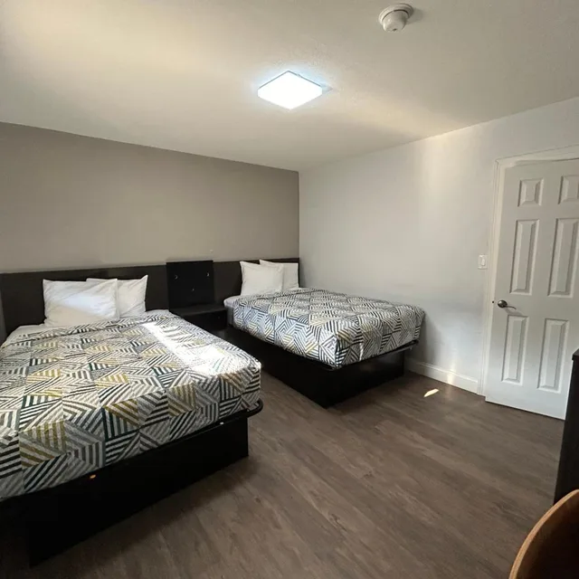 غرفة رباعية للمدخنين، Motel6 Ponca City, OK 1/10
