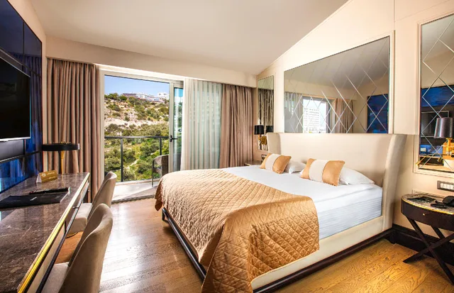 Superior, Lateral Side Sea View, Sofa، Charisma de Luxe Hotel 1/1