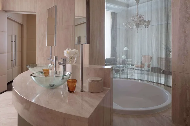 جناح رئاسي بسرير كينج مع سرير إضافي، Anantara Palazzo Naiadi 3/5