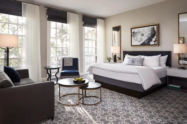 جناح استوديو، Whitney Hotel Boston 1/3
