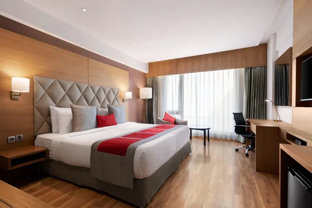 غرفة ديلوكس بسرير كينج، Ramada Darjeeling Gandhi Road 2/5