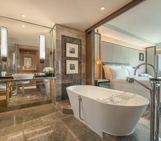 Executive, King Bed, Lounge Access, Conrad Bangkok 6/9