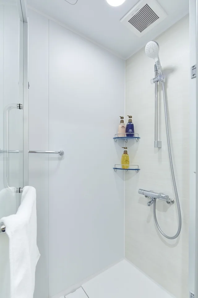 غرفة قياسية بسريرين منفصلين مع أريكة، hotel MONday Akihabara Asakusabashi 5/7