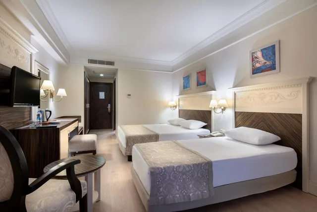 Standard, Double Bed, Side Sea View، Aydinbey Kings Palace Spa and Resort Hotel 8/10