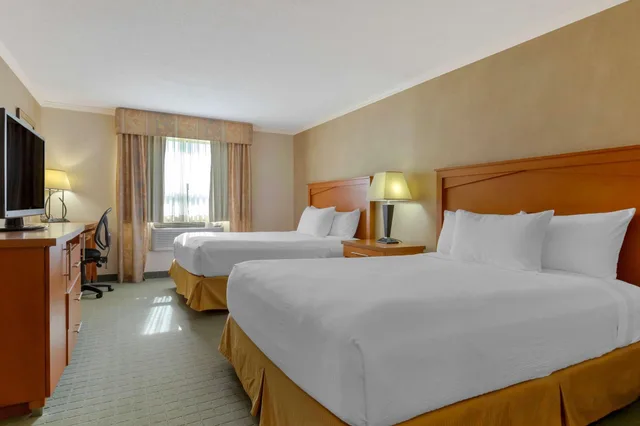 جناح بسرير كينج، Best Western Davison Inn 3/10