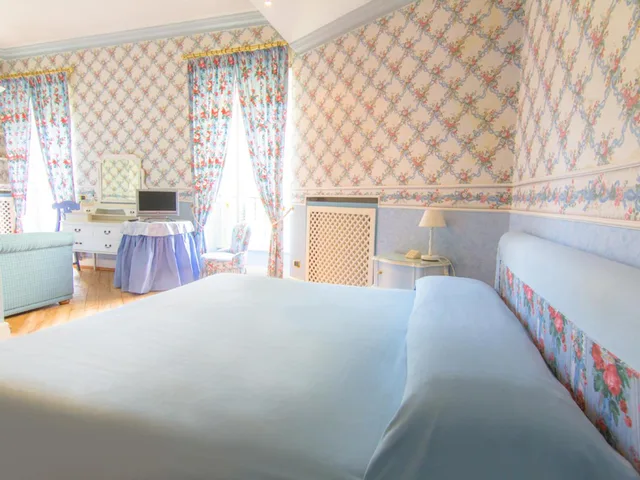 غرفة بسرير مزدوج بشرفة، Hotel Colonne 7/8