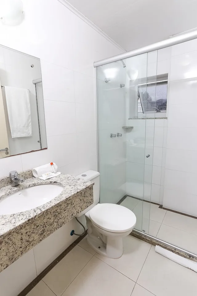 غرفة عائلية ثلاثية بسرير مزدوج وسرير فردي، Hotel Express Rodoviaria 2/2