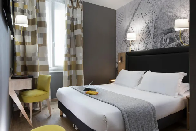 جناح جونيور بسرير كوين مع أريكة، Daumesnil Vincennes Hotel 3/8