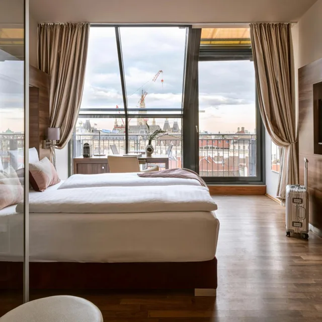 غرفة سيغنتشر بسرير كينج بإطلالة على المدينة، Flemings Selection Hotel Wien-City 3/6